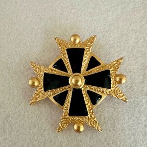 Anne Klein 1990s Maltese Cross Enameled Brooch